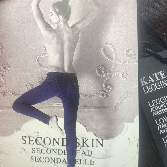 NWT Guess performance denim jagging second skin, extreme stretch pants NWT - Picture 4 of 16